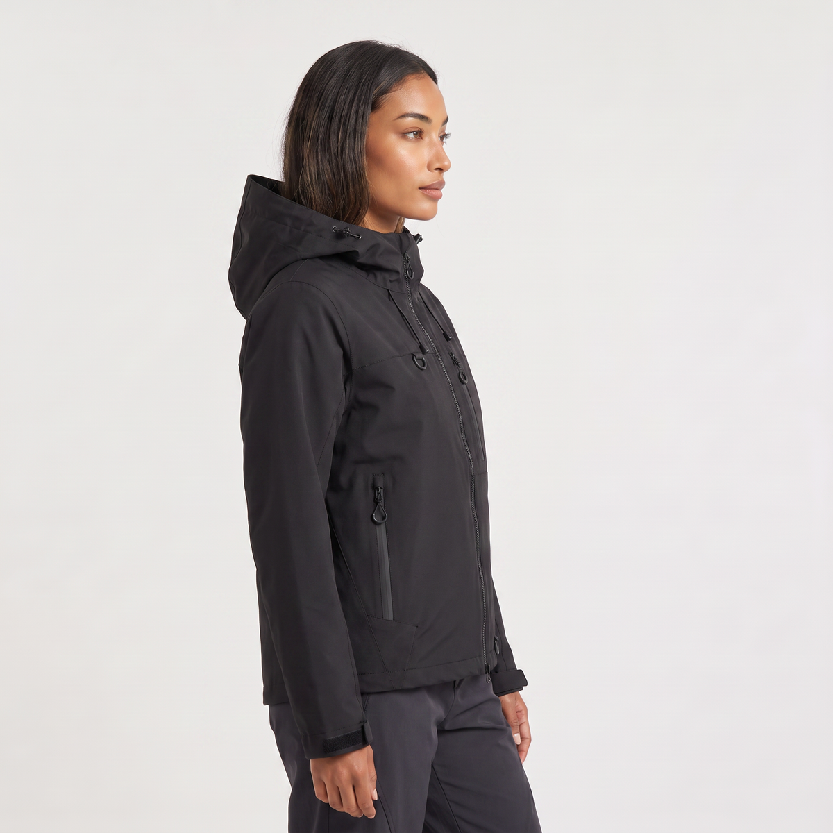 Veste courte à capuche et poches zippées — Amielle Paris — vue 3