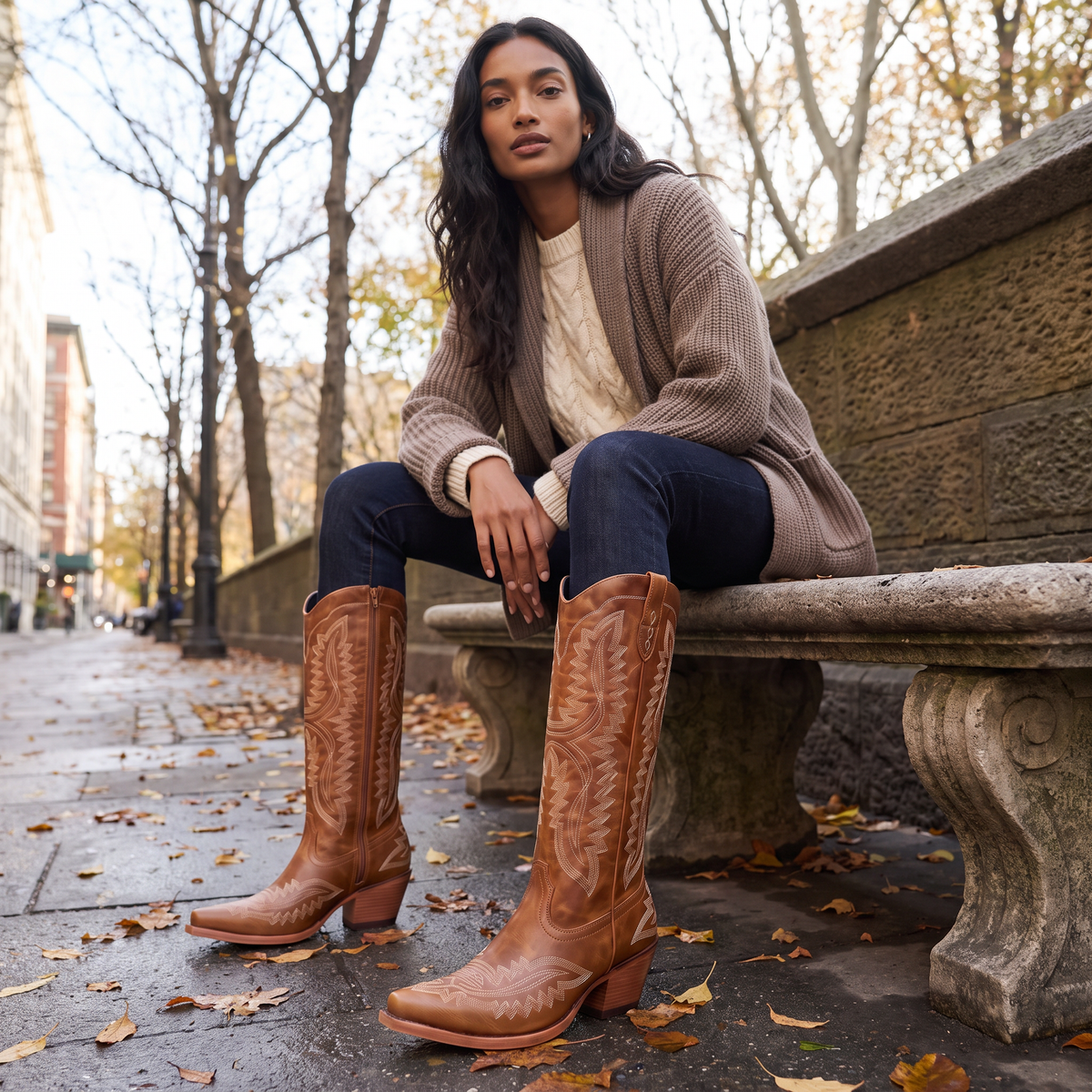 Bottes western hautes à surpiqûres contrastantes — Amielle Paris — vue 2