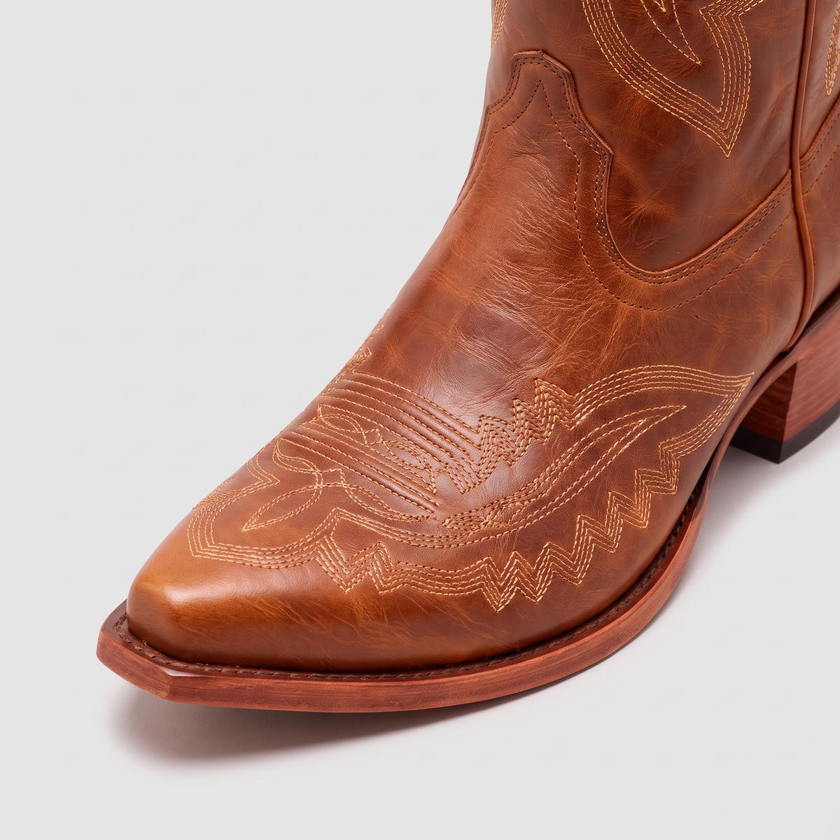 Bottes western hautes à surpiqûres contrastantes — Amielle Paris — vue 4