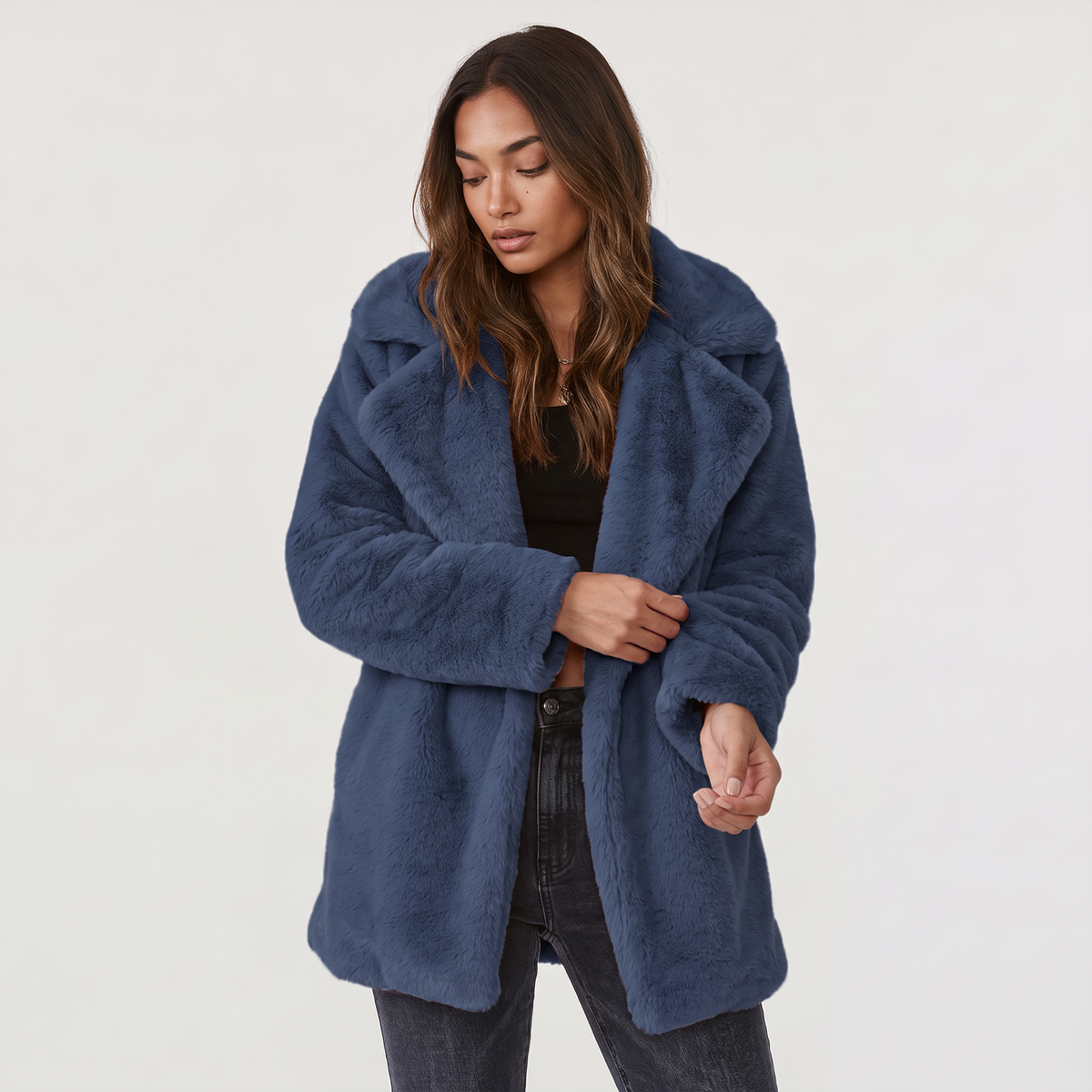Manteau court duveteux à grands revers — Amielle Paris — vue 9