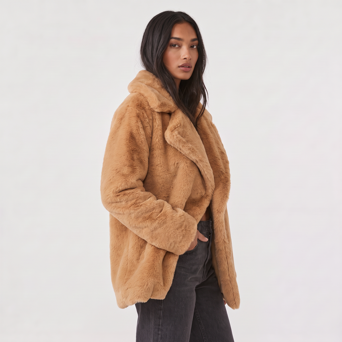 Manteau court duveteux à grands revers — Amielle Paris — vue 4