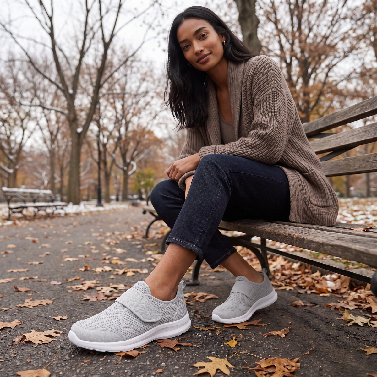 Chaussures extra-larges à bride auto-agrippante — Amielle Paris — vue 2