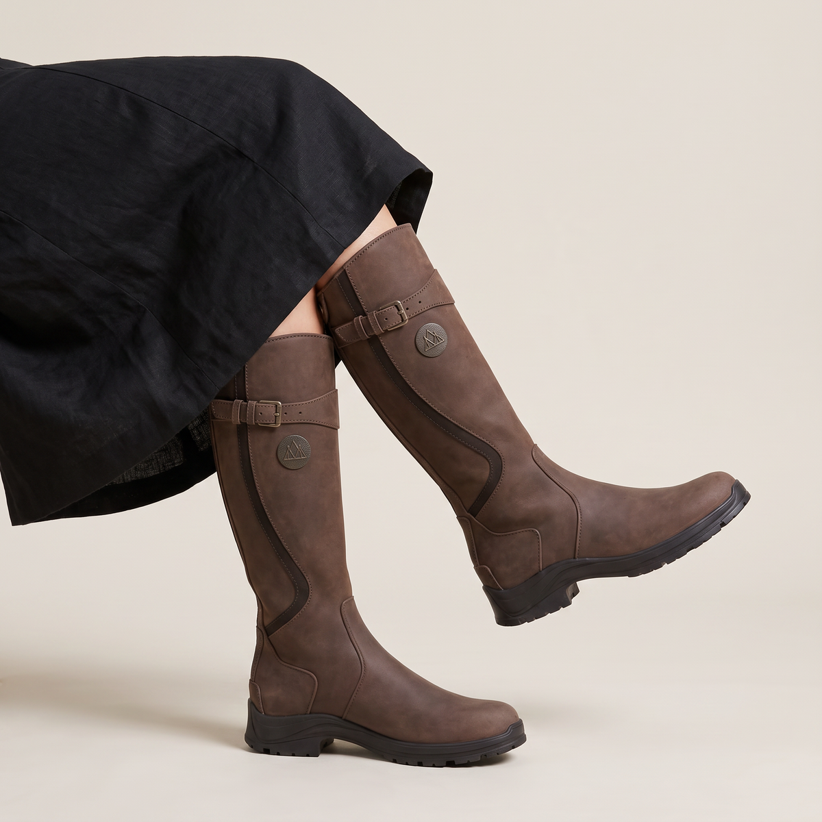 Bottes cavalières à boucle et semelle crantée — Amielle Paris — vue 9