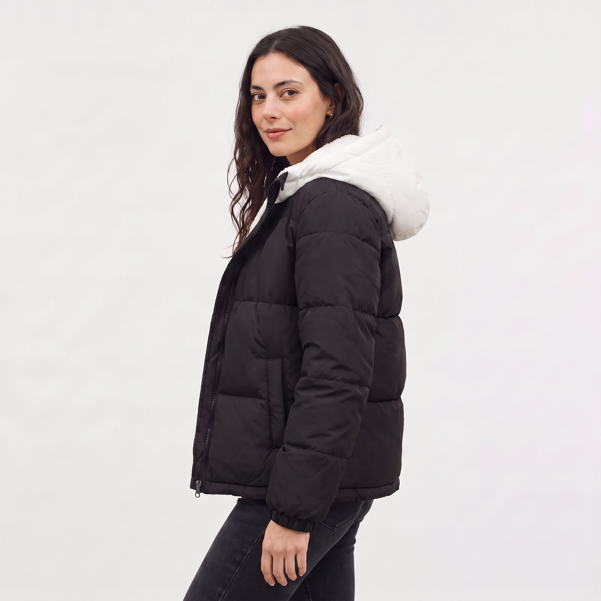 Doudoune à capuche doublée de polaire sherpa — Amielle Paris — vue 4