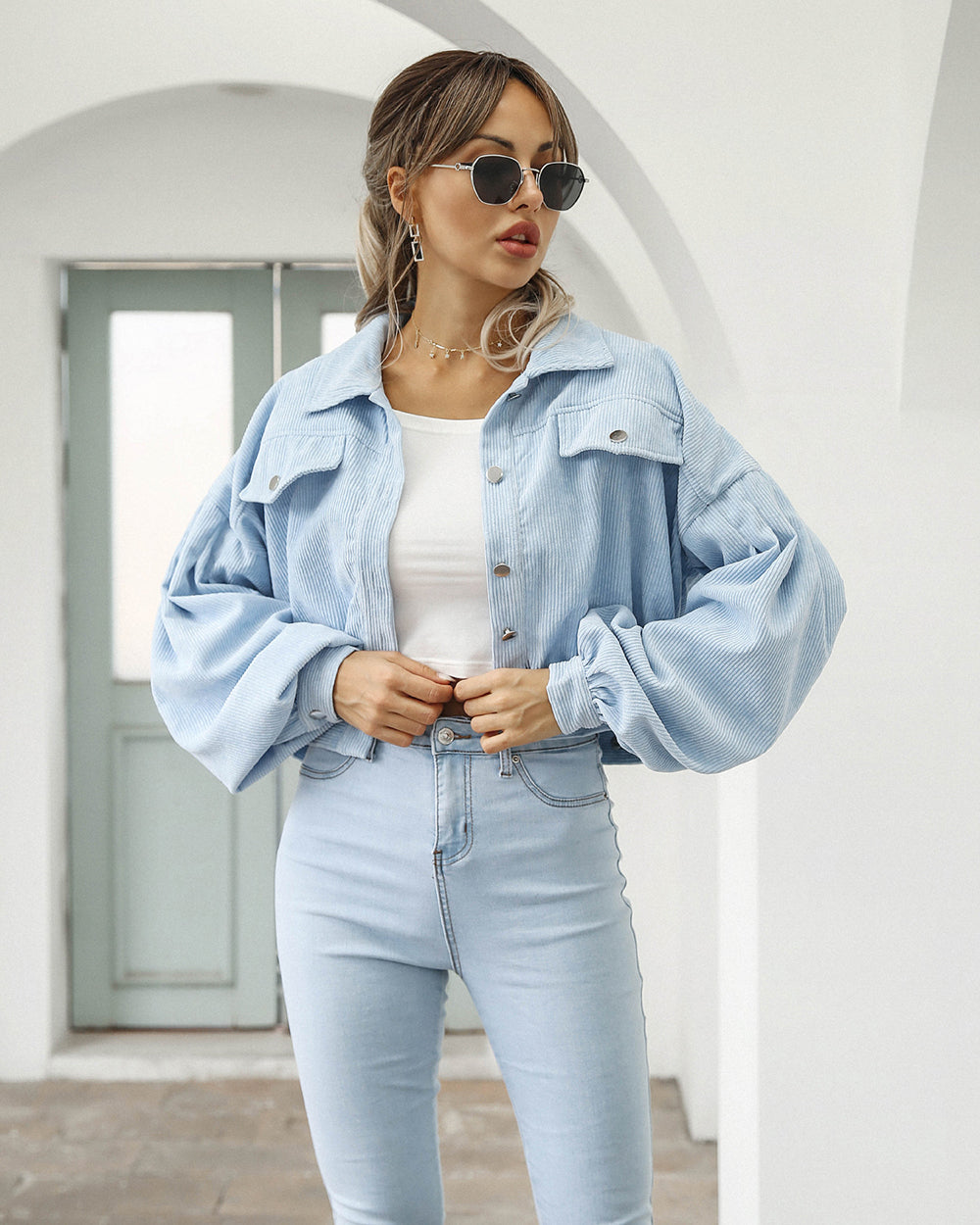 Veste courte en jean à manches ballon — Amielle Paris