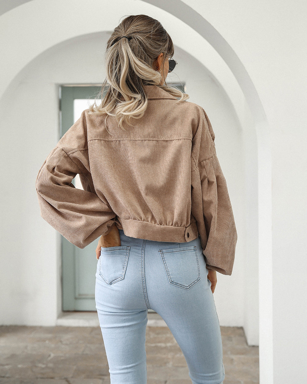 Veste courte en jean à manches ballon — Amielle Paris