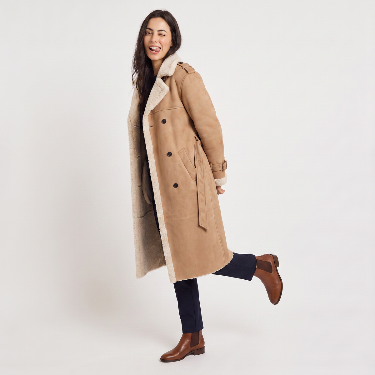 Manteau aviateur long ceinturé à bordures sherpa — Amielle Paris — vue 4