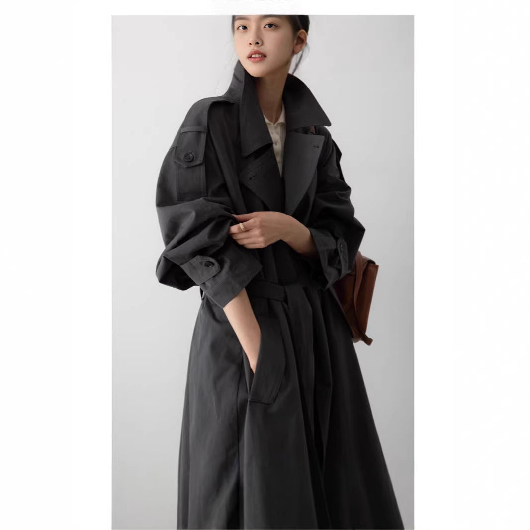 Trench très long ample à taille ceinturée — Amielle Paris