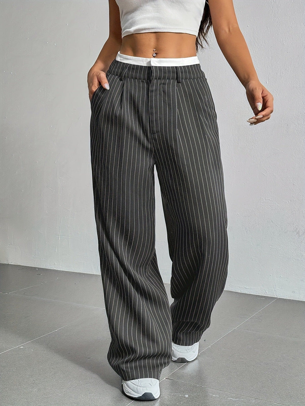 Pantalon large à fines rayures — Amielle Paris