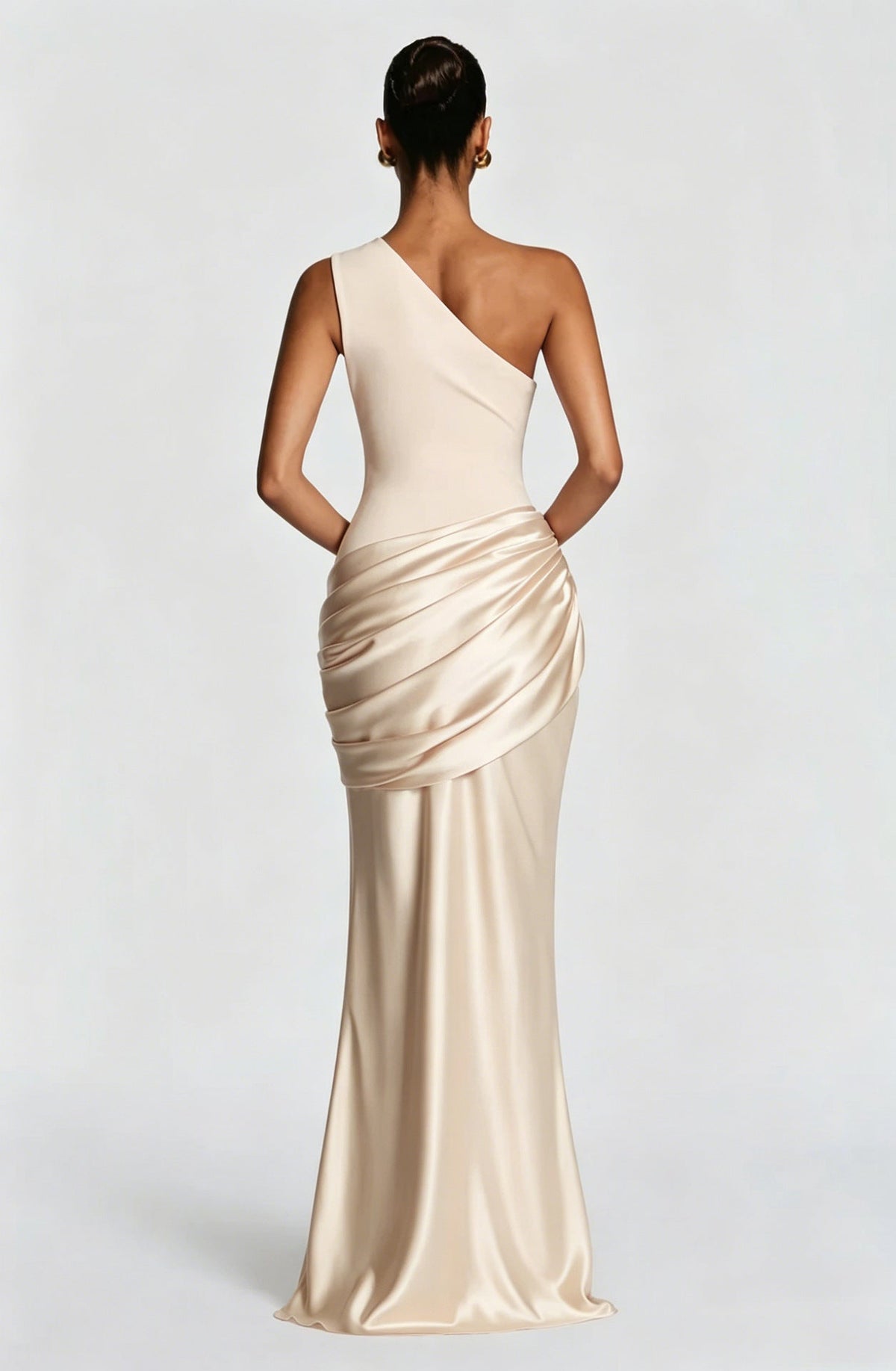Sidonie — Robe longue satinée à une épaule — Amielle Paris