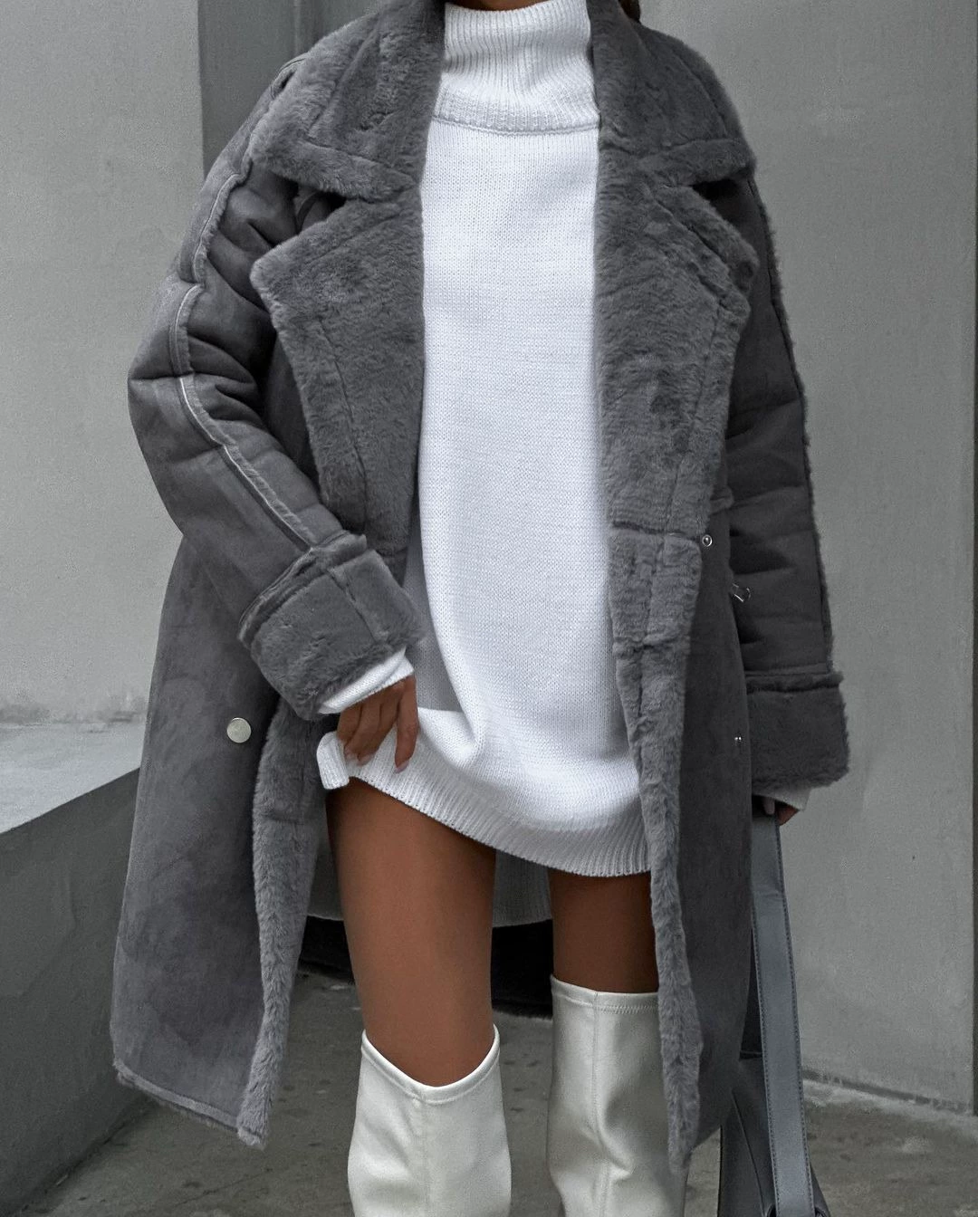 Manteau croisé en fausse fourrure effet mouton — Amielle Paris