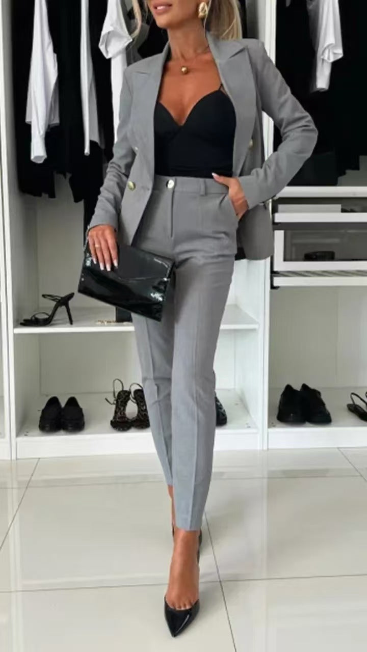Tailleur à veste croisée et pantalon évasé — Amielle Paris