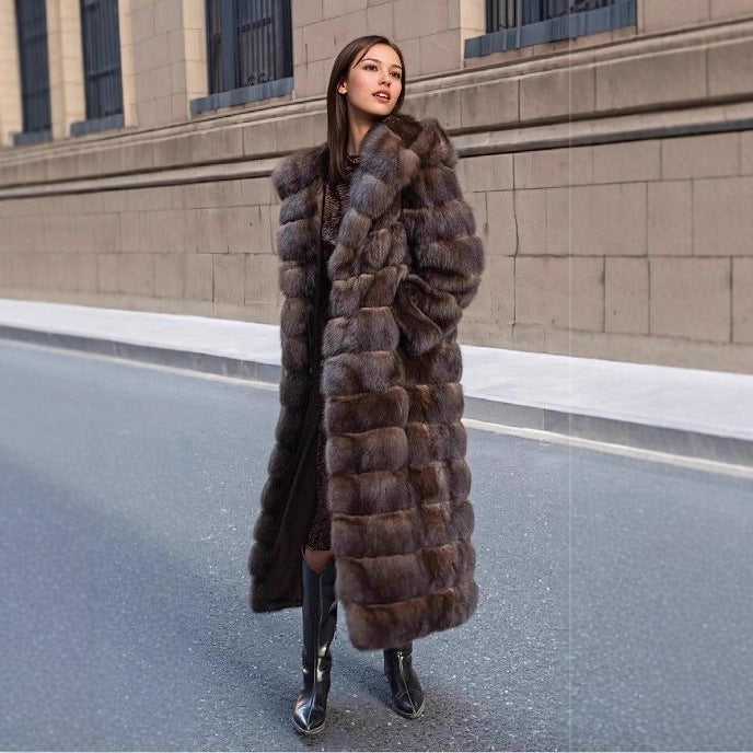Elara — Manteau long aspect fourrure à capuche — Amielle Paris