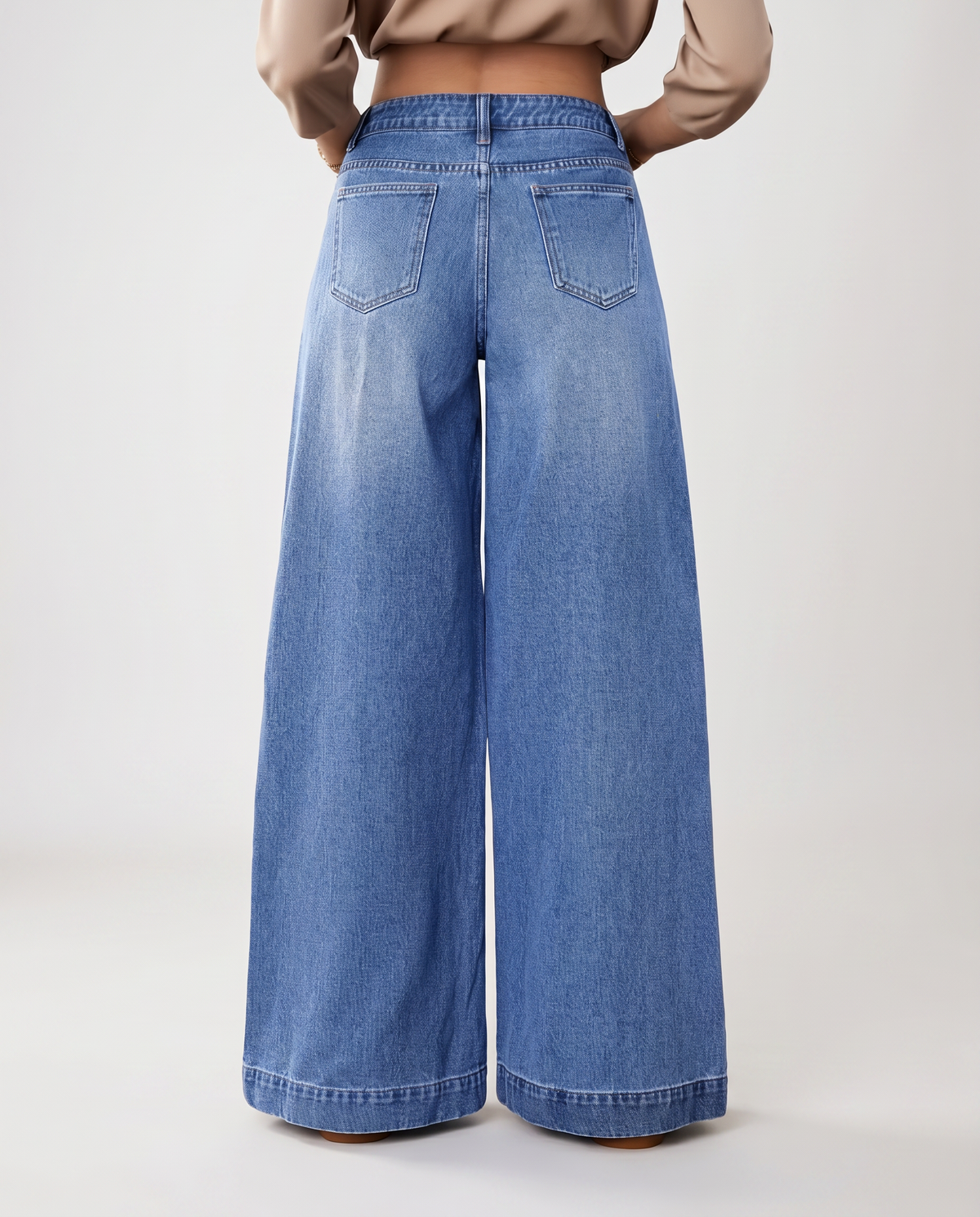 Jean large taille haute à boutons — Amielle Paris