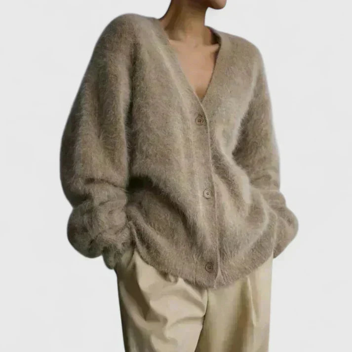 Vera — Cardigan boutonné à col en V — Amielle Paris