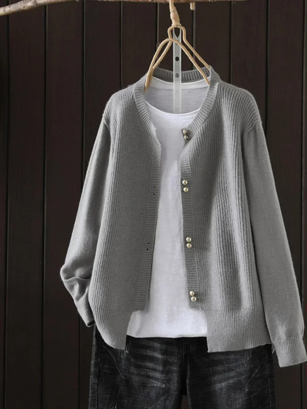 Auri — Cardigan à boutons effet perle — Amielle Paris