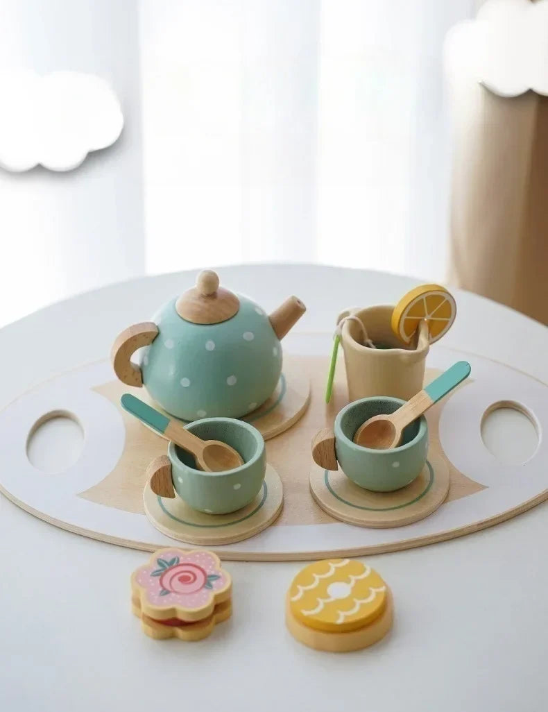 Service à thé en bois avec plateau et gâteaux — vue 5