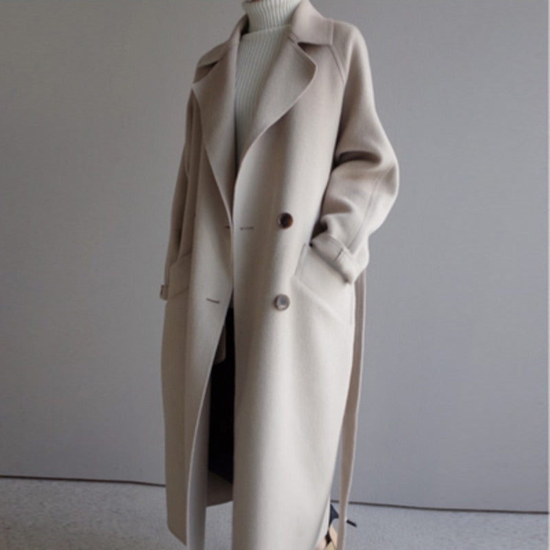 Manteau ample à revers crantés et ceinture — Amielle Paris