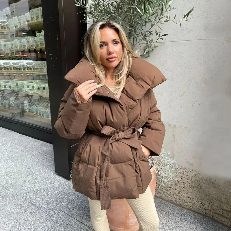 Céline — Veste matelassée ceinturée à grand col — Amielle Paris