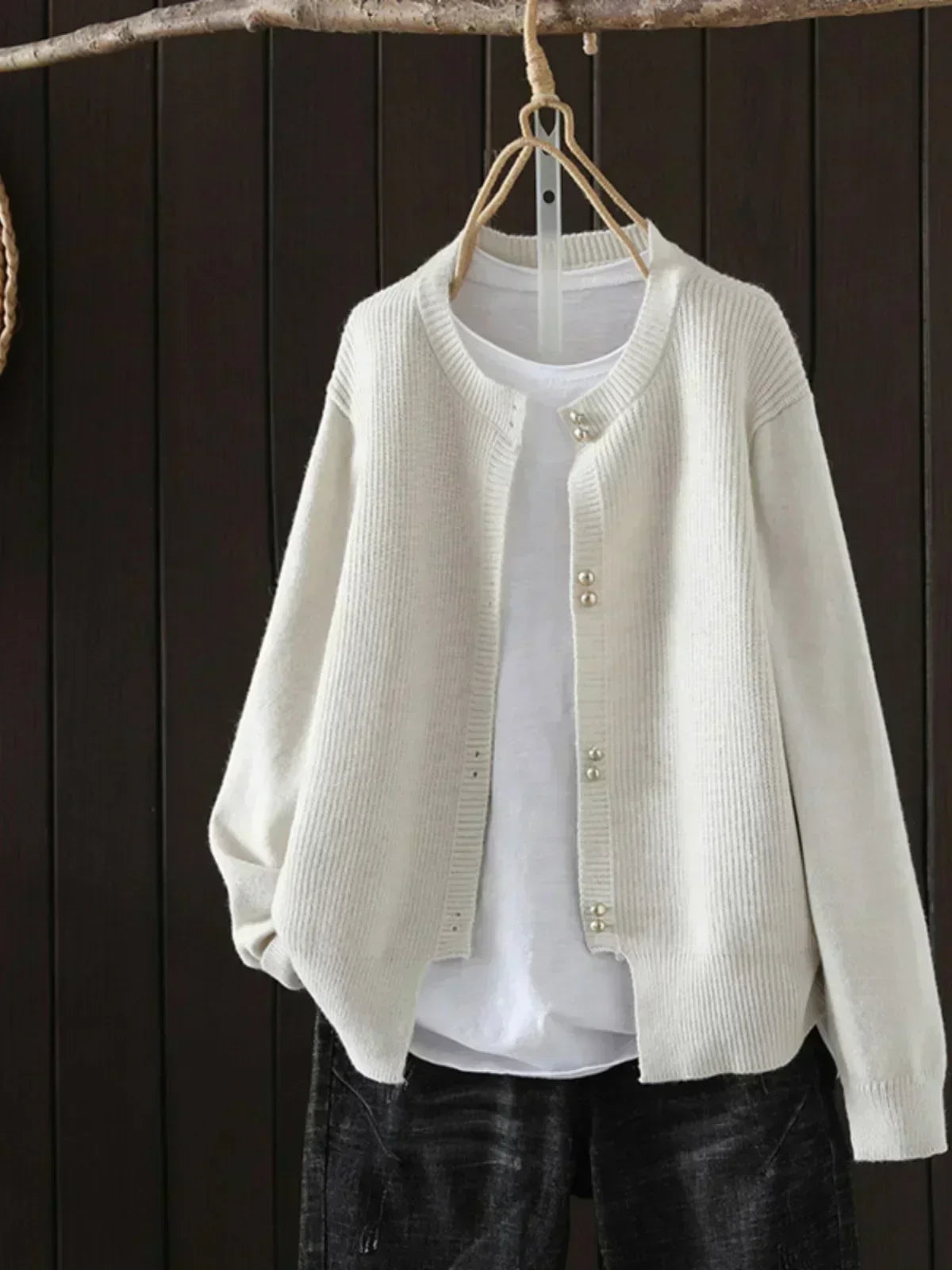 Auri — Cardigan à boutons effet perle — Amielle Paris