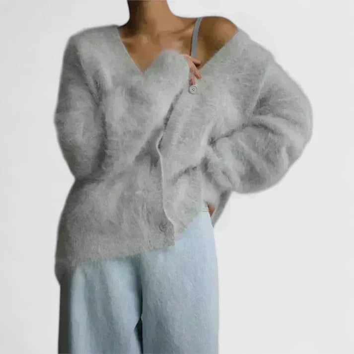 Vera — Cardigan boutonné à col en V — Amielle Paris