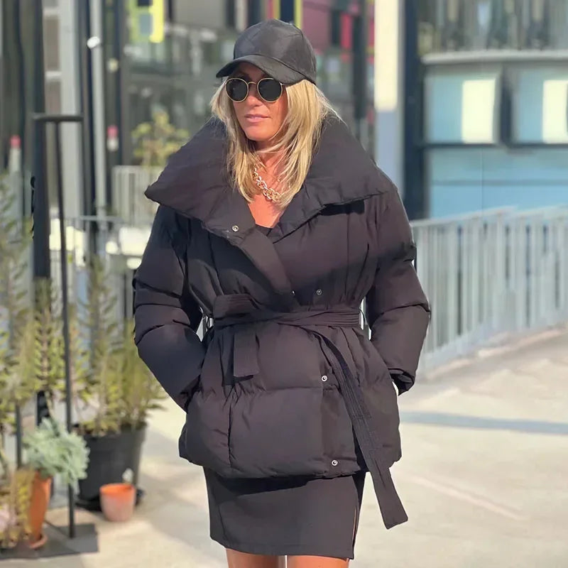 Céline — Veste matelassée ceinturée à grand col — Amielle Paris