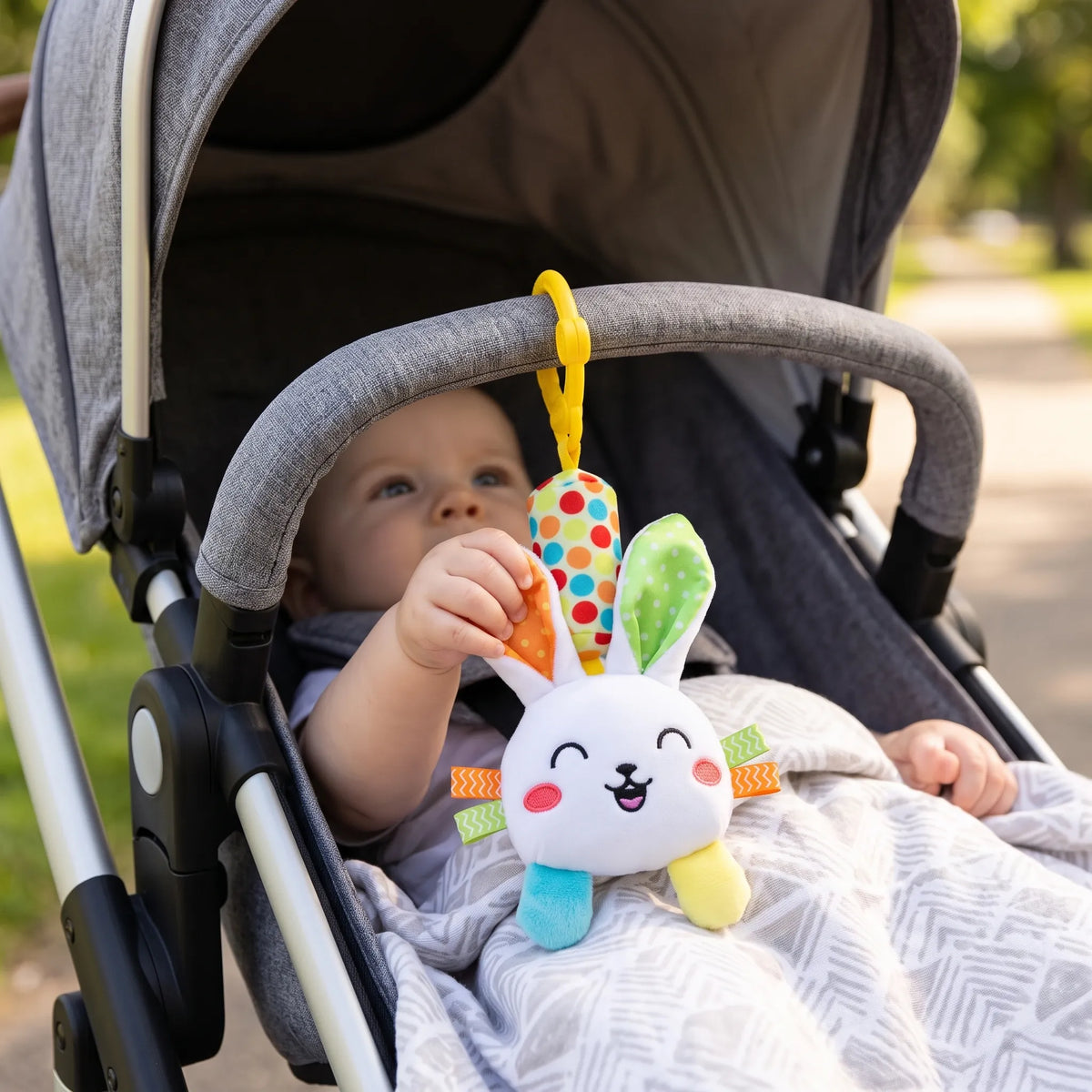 Hochet en peluche à suspendre pour poussette — vue 7