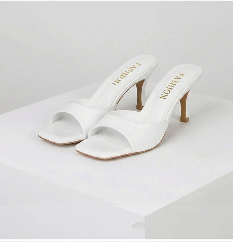 Mules à bout carré ouvert et talon aiguille — Amielle Paris