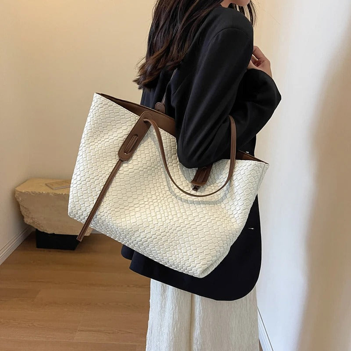 Lora | Sac cabas tressé en cuir vegan