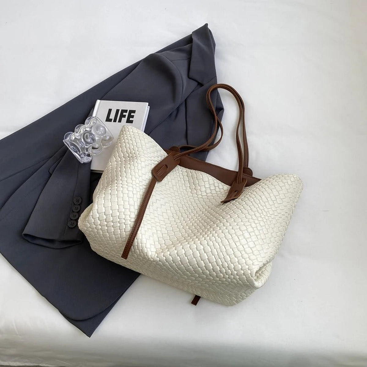 Lora | Sac cabas tressé en cuir vegan
