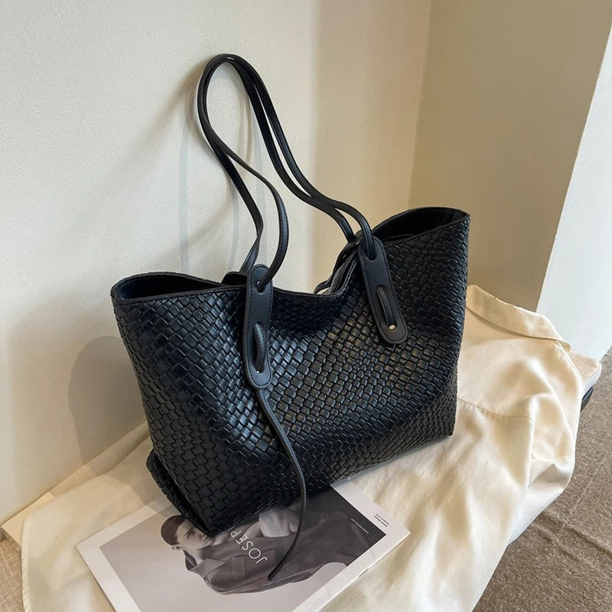 Lora | Sac cabas tressé en cuir vegan
