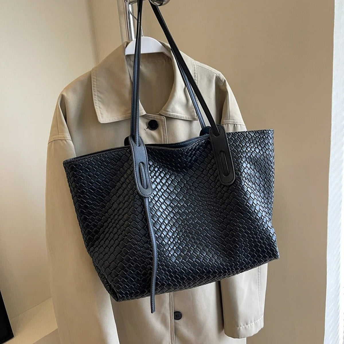 Lora | Sac cabas tressé en cuir vegan