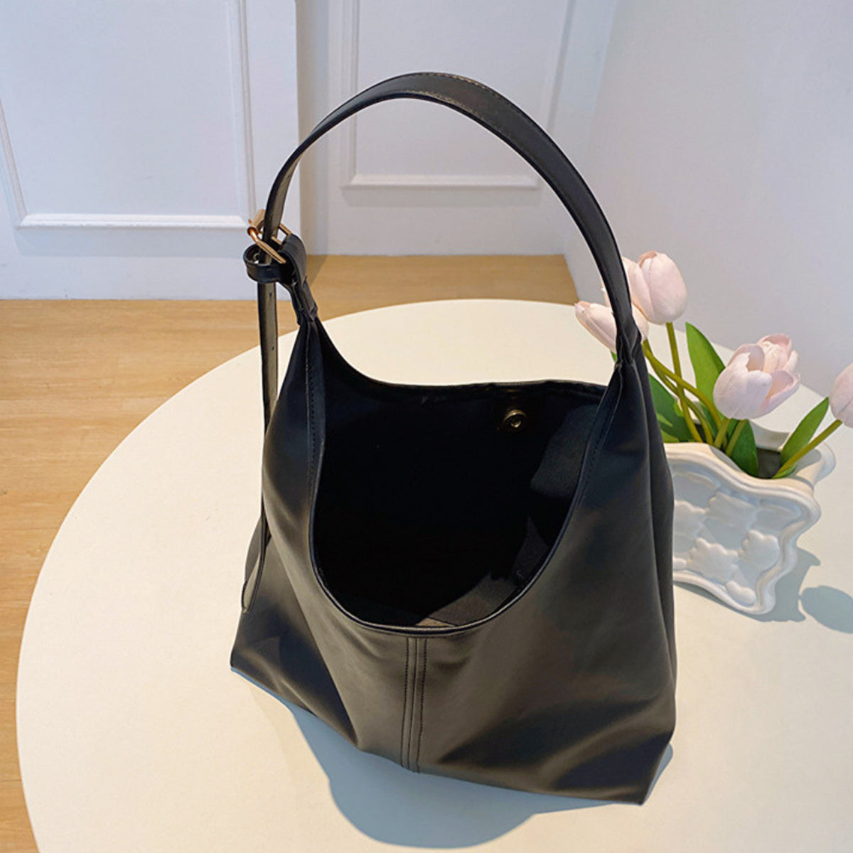 Naora | Sac hobo en cuir vegan