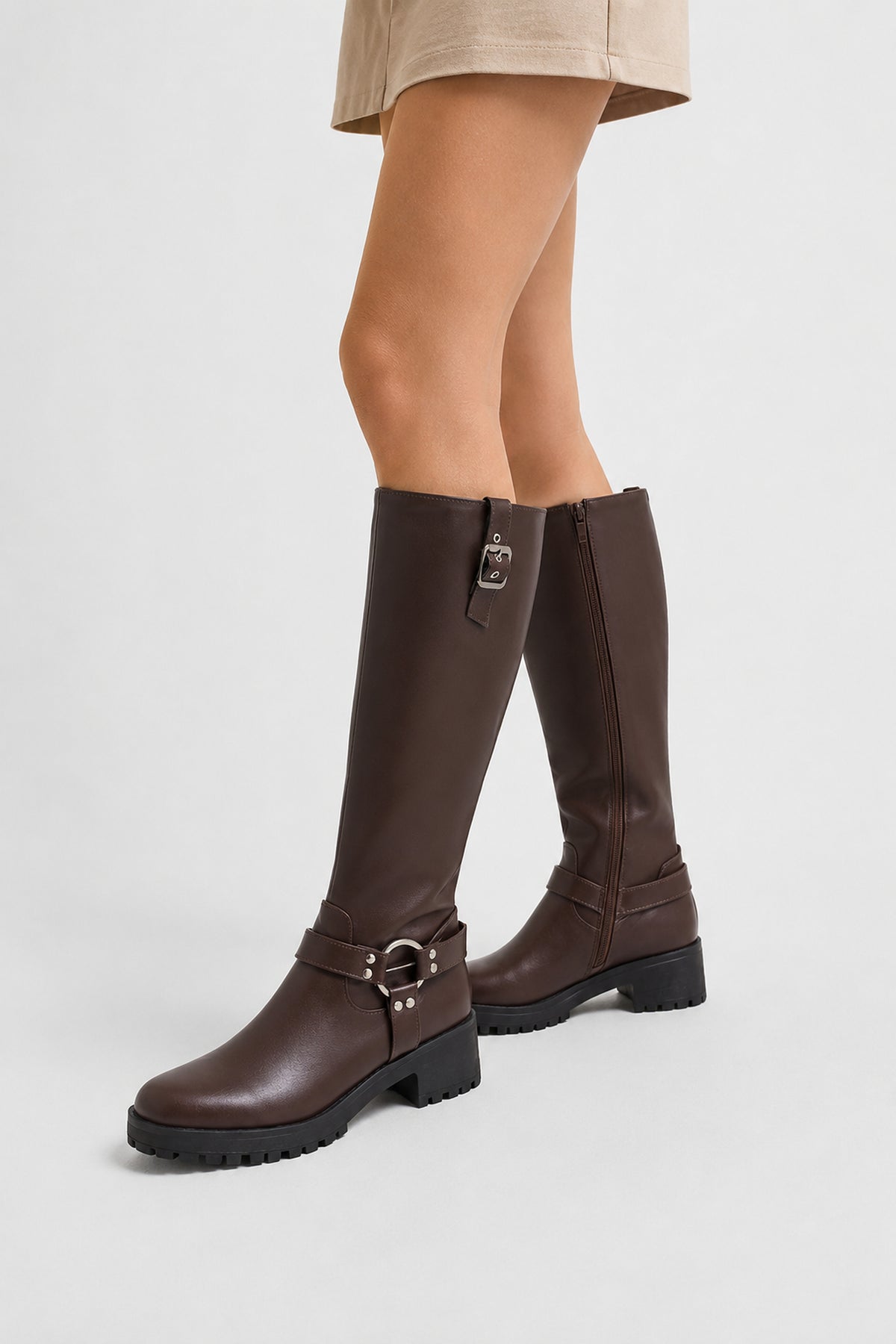 Bottes motardes à boucles et semelle crantée