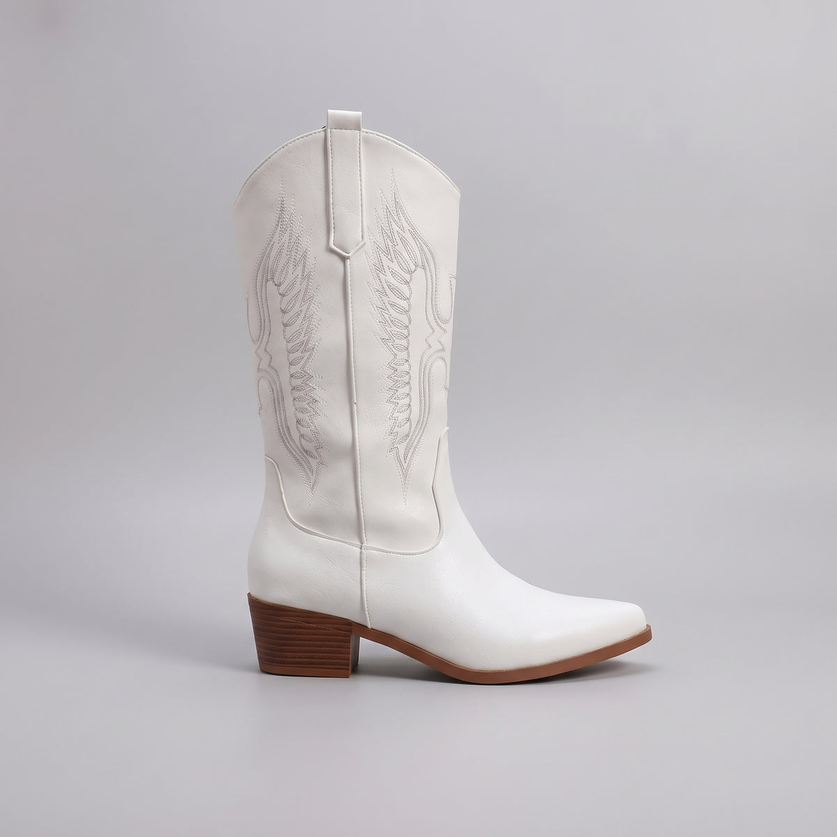 Bottes santiags brodées à talon bloc