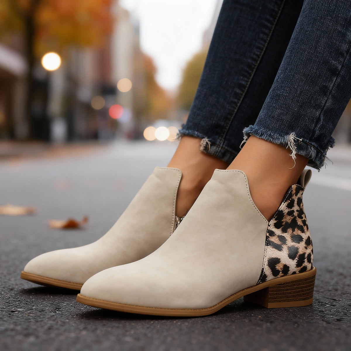 Bottines léopard à talon bas