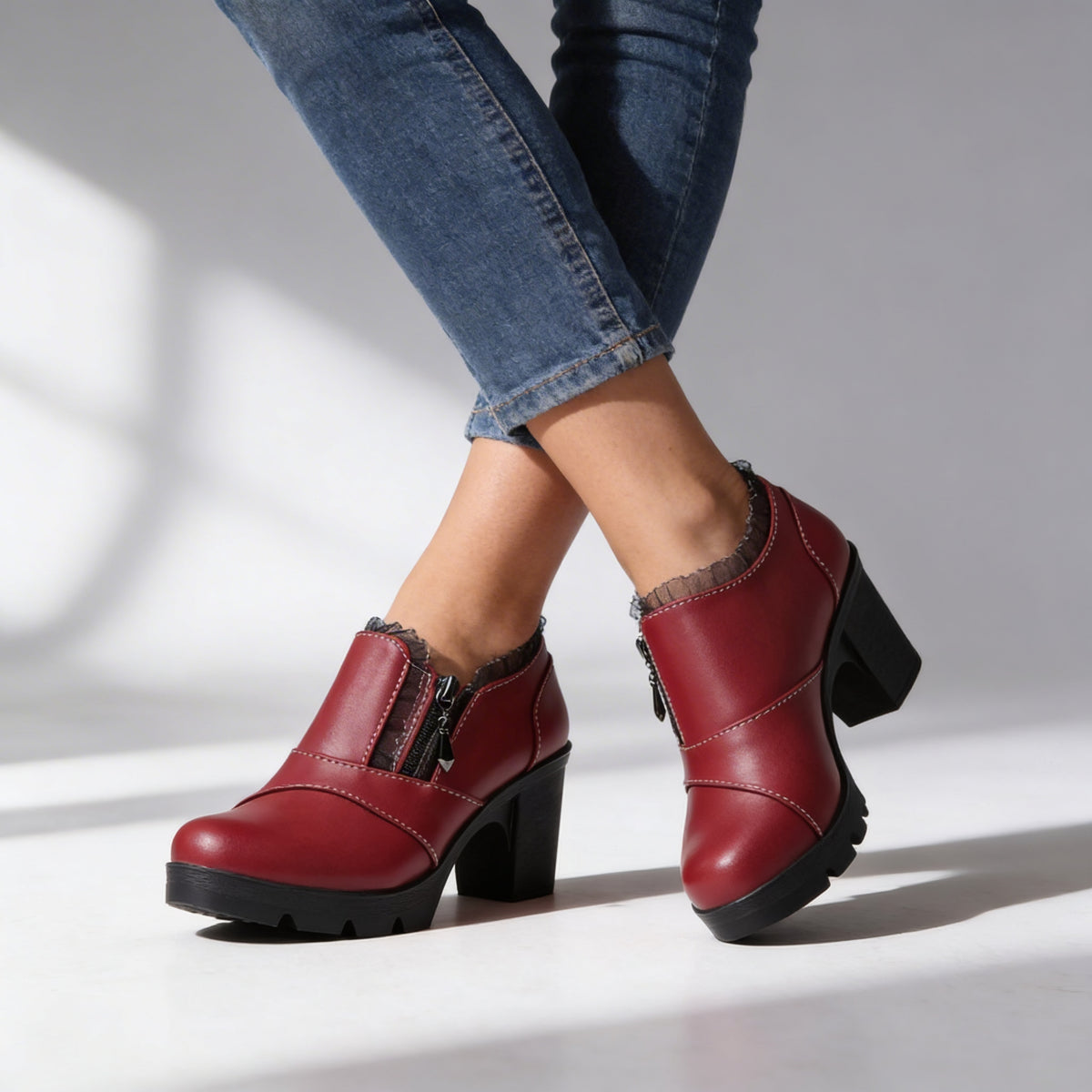 Violaine | Bottines plateforme à détail dentelle