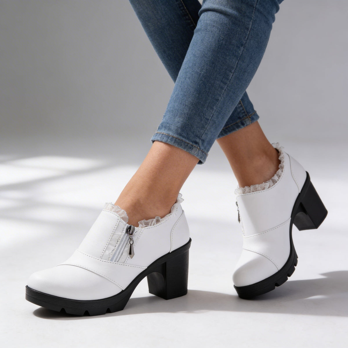 Violaine | Bottines plateforme à détail dentelle