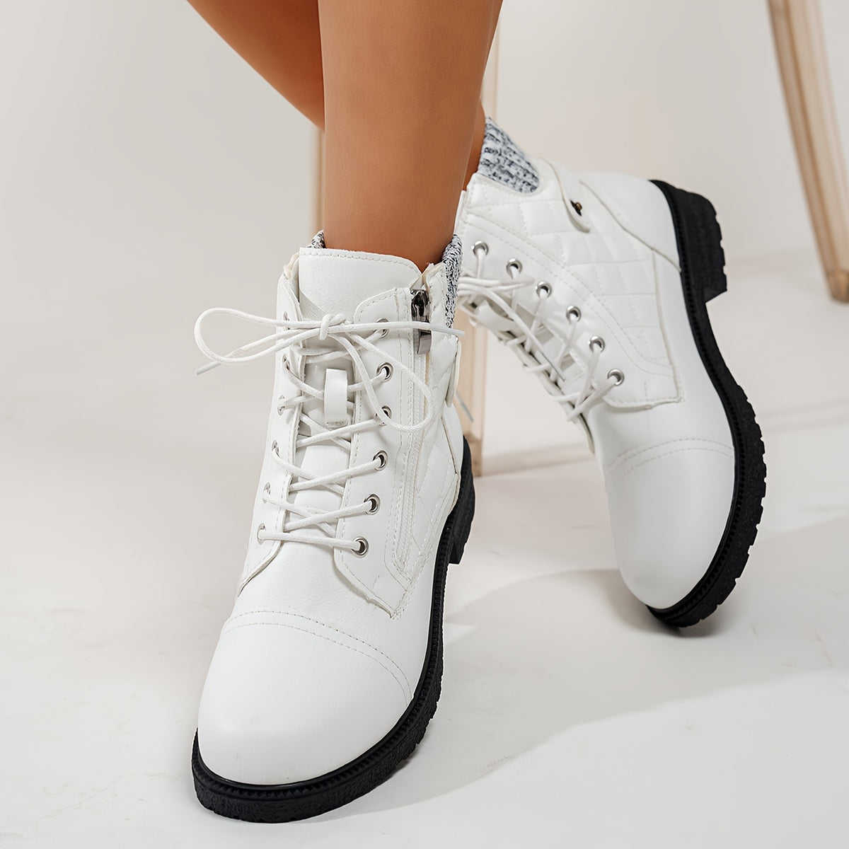 Bottines à lacets et fermeture éclair