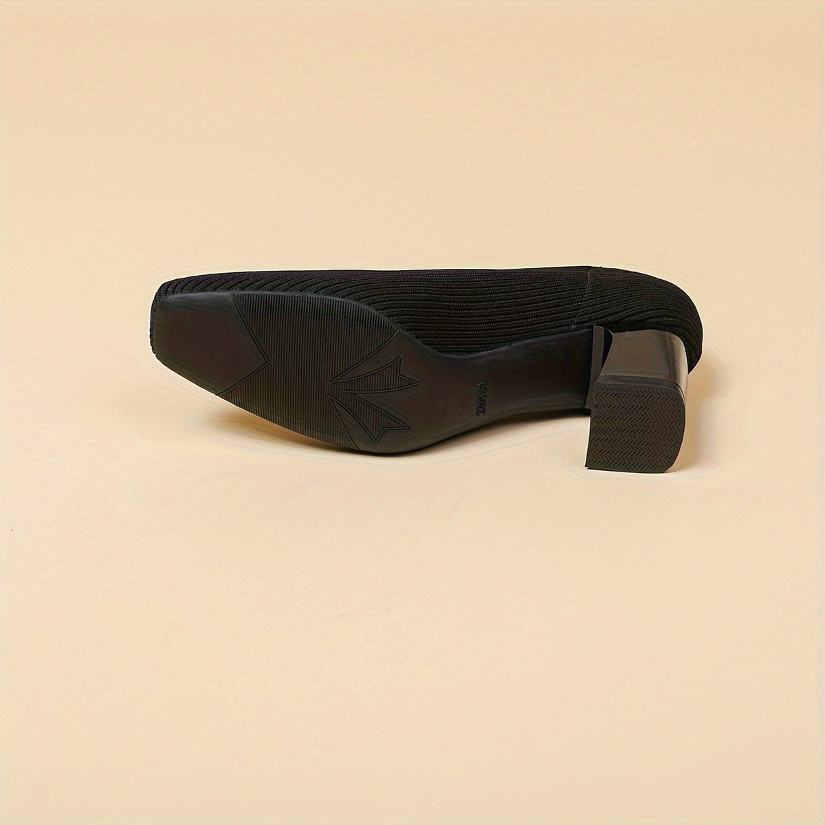 Escarpins texturés à talon bloc — Amielle Paris