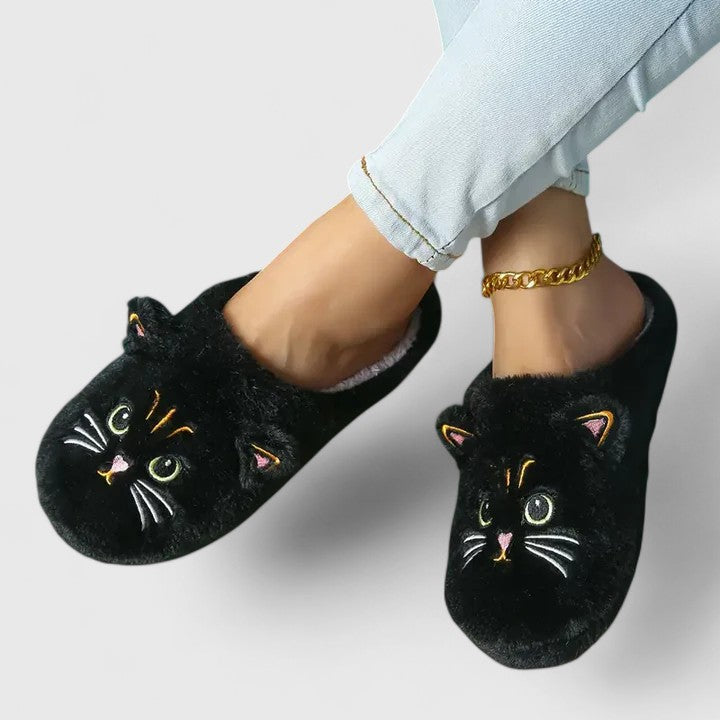Chaussons duveteux à motif chat — Amielle Paris