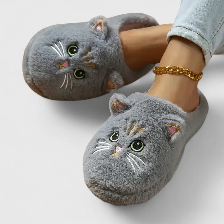 Chaussons duveteux à motif chat — Amielle Paris