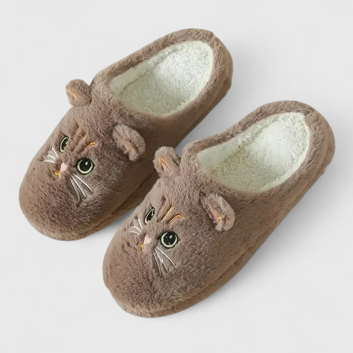 Chaussons duveteux à motif chat — Amielle Paris