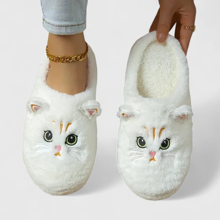 Chaussons duveteux à motif chat — Amielle Paris