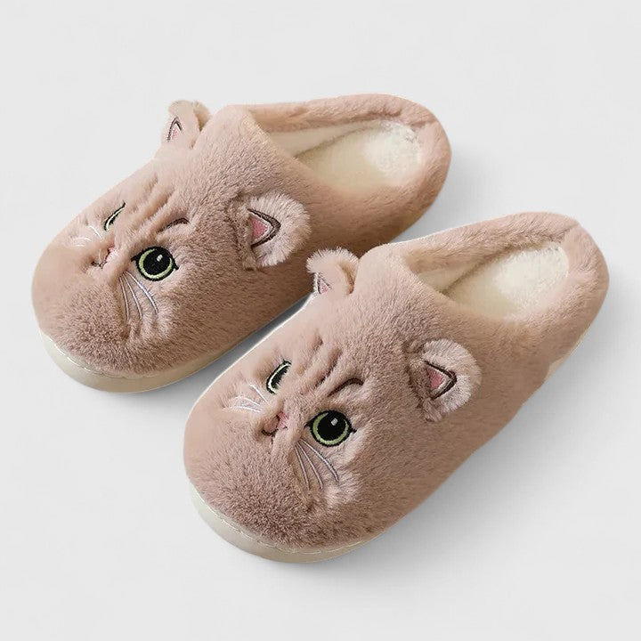 Chaussons duveteux à motif chat — Amielle Paris