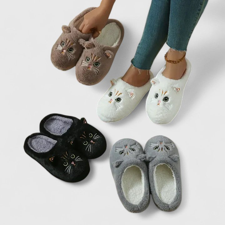 Chaussons duveteux à motif chat — Amielle Paris