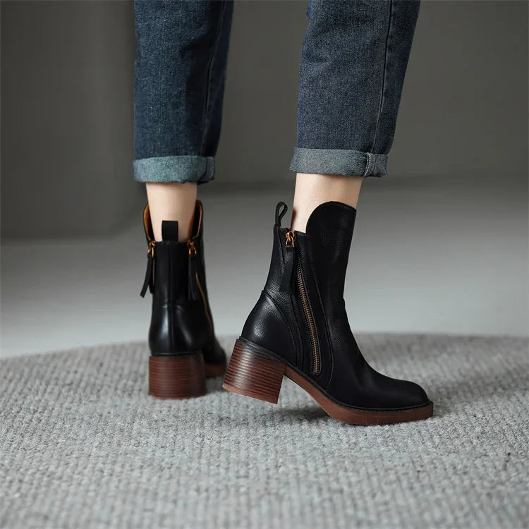 Bottines zippées à talon carré — Amielle Paris