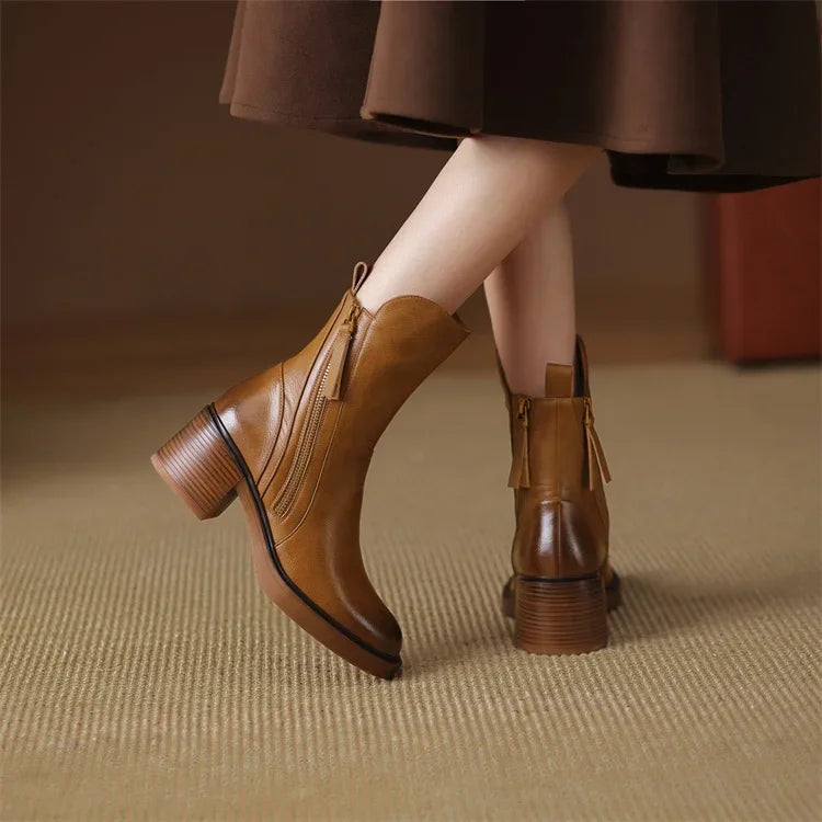 Bottines zippées à talon carré — Amielle Paris