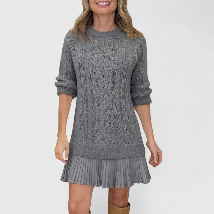 Robe-pull en maille torsadée à bas plissé — Amielle Paris