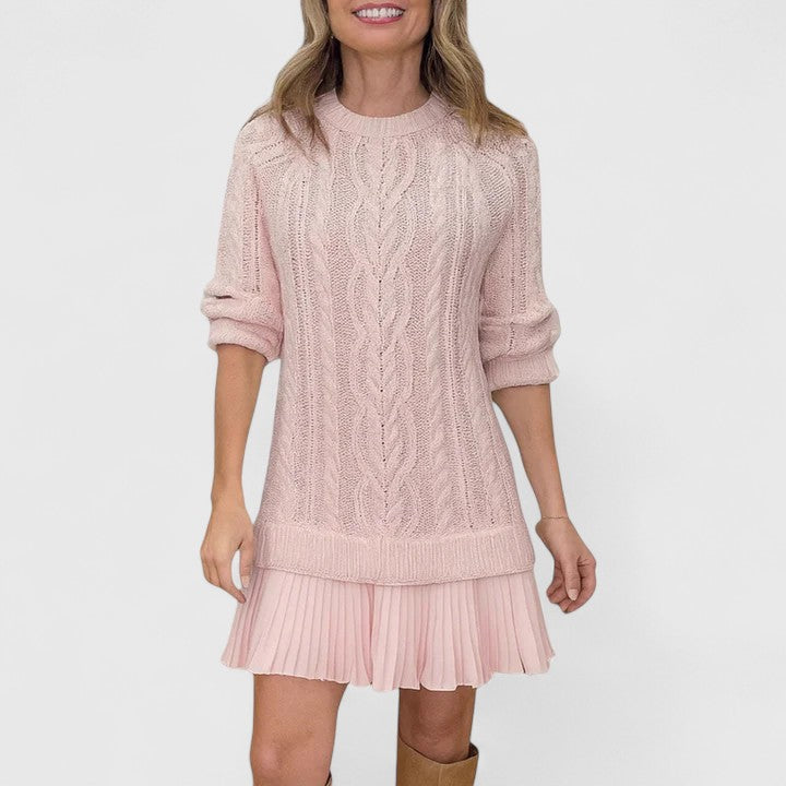 Robe-pull en maille torsadée à bas plissé — Amielle Paris
